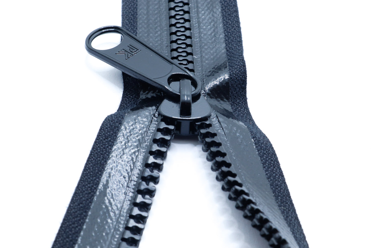 Paskal S-Lock molded tooth zipper close up for bike bags