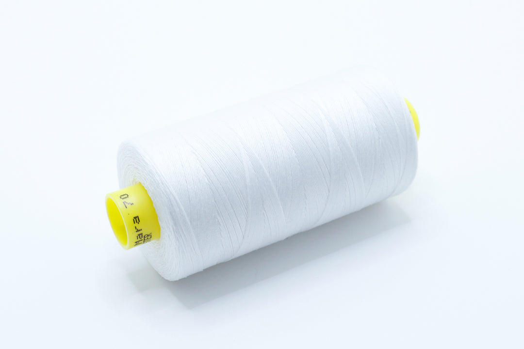 MARA 70 sewing thread in white for bag making and other sewing projects